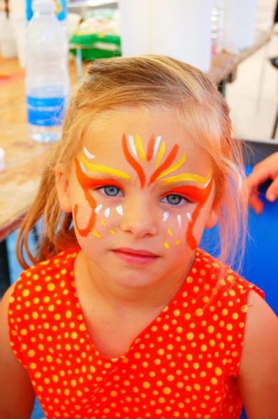 Maquillage orange et jaune